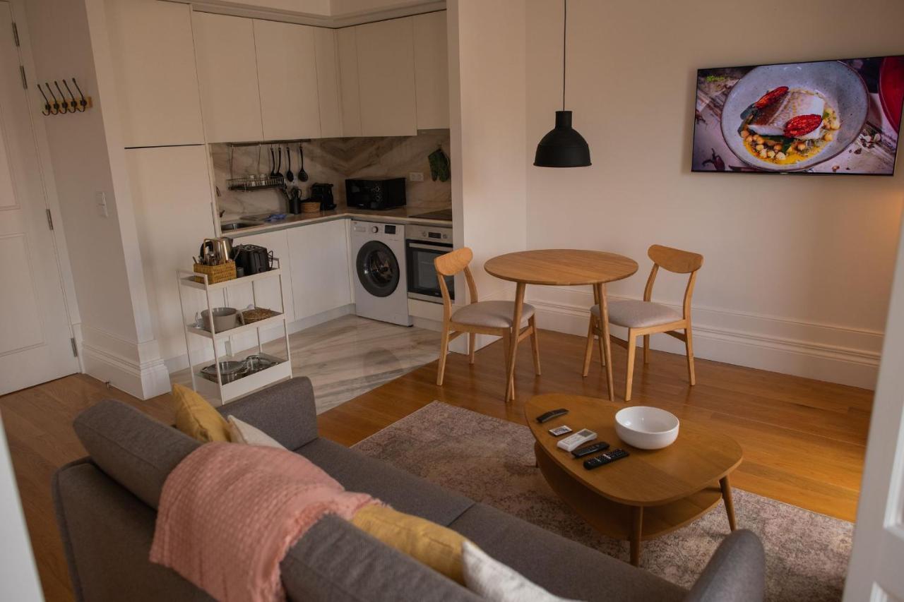 Spacious Studio W/ Balcony & Ac By Lovelystay 波尔图 外观 照片